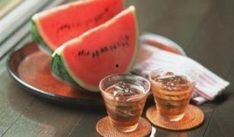 吃瓜喝啤酒吗,吃瓜喝啤酒，畅享清凉时光