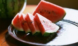 吃瓜喝啤酒吗,吃瓜喝啤酒，畅享清凉时光