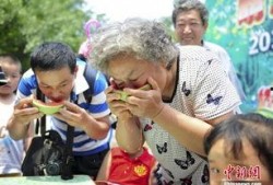 济南吃瓜奶奶,吃瓜奶奶的瓜香诱惑