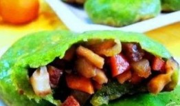 邹城马庄吃瓜,夏日炎炎，吃瓜纳凉，感受乡村田园生活