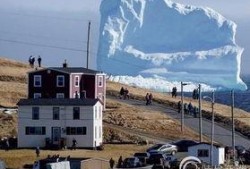 冰山吃瓜群众,揭秘网络舆论背后的真实心态