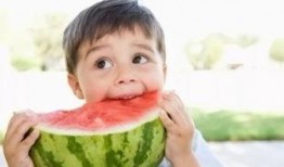 吃瓜吃的好辛苦图片,揭秘吃瓜不易的辛酸历程