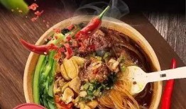 吃瓜床垫酸辣粉