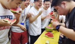 吃瓜群众真实现场,吃瓜群众的真实观感与幕后故事