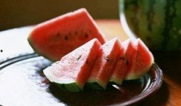 夏天吃瓜脾胃不好,谨防脾胃受损——吃瓜养生攻略